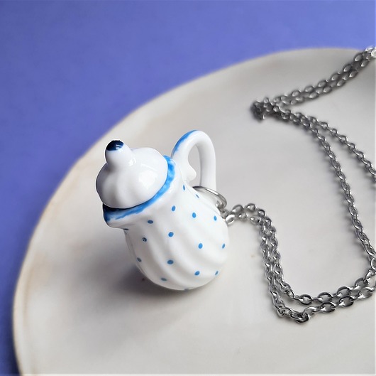 srebrne naszyjniki Naszyjnik ceramiczny czajniczek w kropki