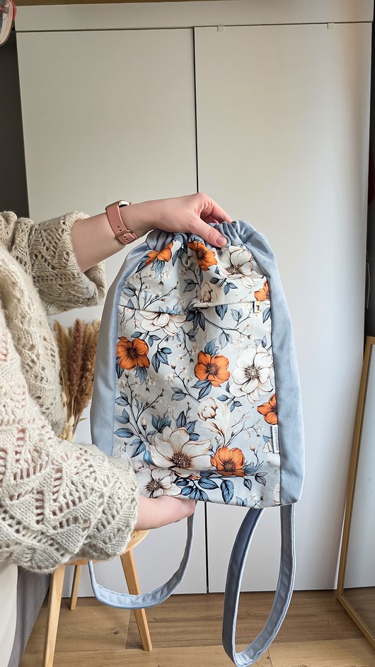 torebki różne Torebko-plecak 2w1 Niebieskie Kwiaty