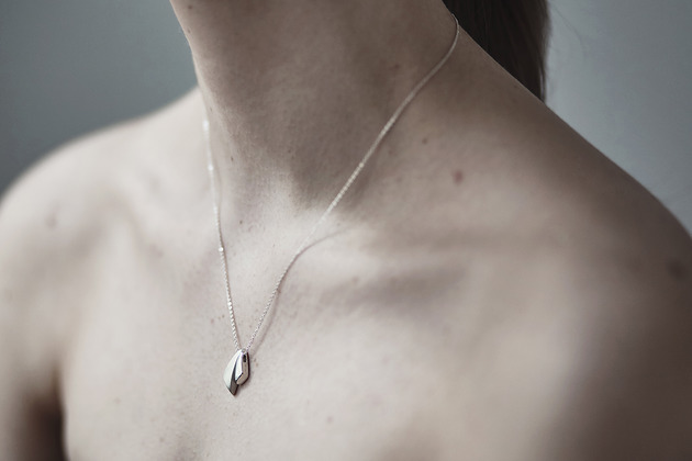 wisiory BLOW double  / glossy and satin silver necklace