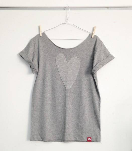 GlitterHeart Tee familove
