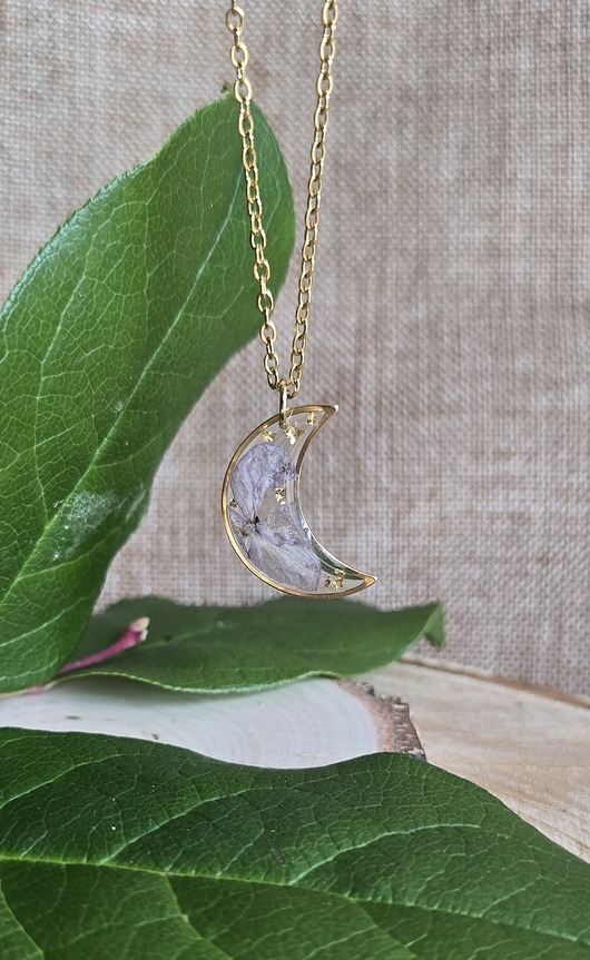 wisiory Wieczne kwiaty złoty wisiorek złota zawieszka księżyc hortensja