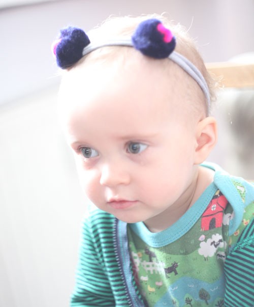 każdy maluch chodzi najpierw jak karaluch ruda klara