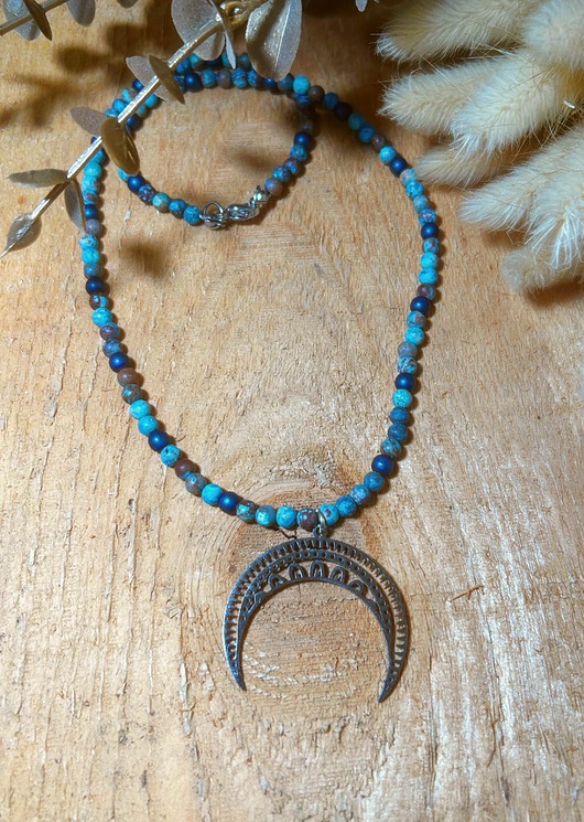 korale Naszyjnik z jaspisem, hematytem i lunulą