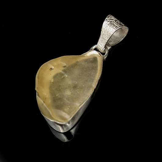 wisiory Pustynne libijskie szkło