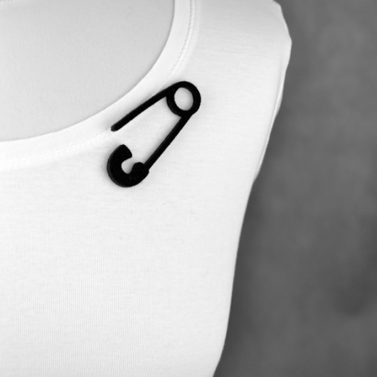 FeltSafetyPin felt label