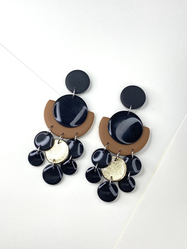 kolczyki z masy plastycznej Wiszące geometryczne kolczyki METZ