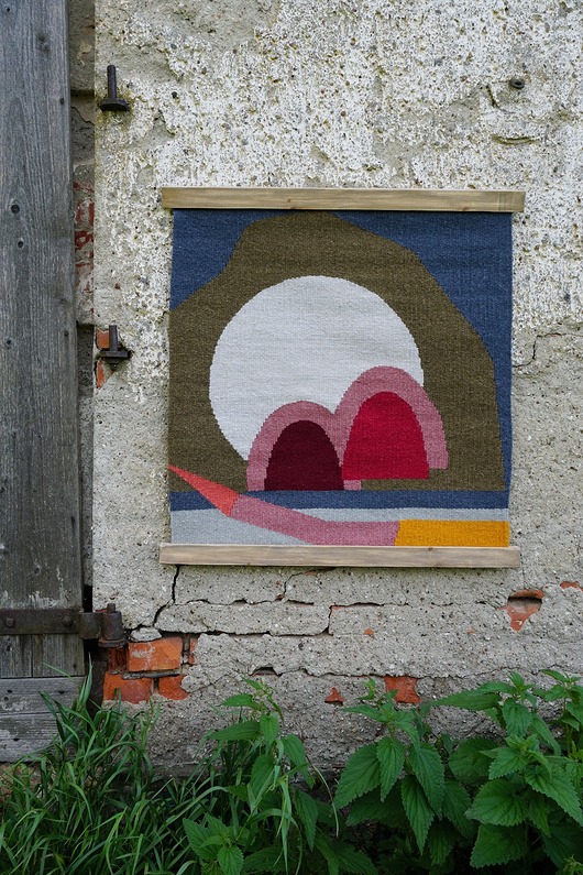 Ozdoby na ścianę Ręcznie tkany wełniany kilim - WYSPA POŻERACZA SERC - Mazurskie Opowieści