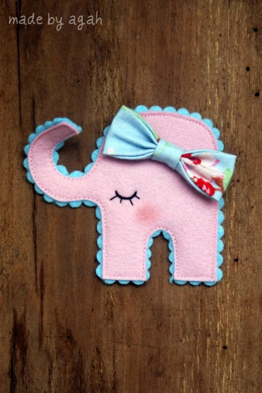 Broszka Sleepy Elephant made by agah
