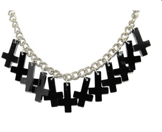 Kolia krzyże black cross Kraina czaru