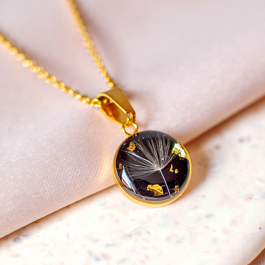 wisiory Wisiorek z rzęsek dmuchawca