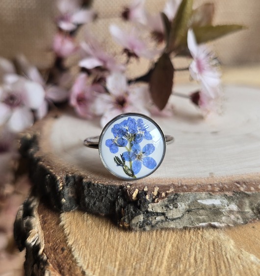 pierścionek z żywicy Wieczny kwiat pierścionek srebrny gipsówka niezapominajki