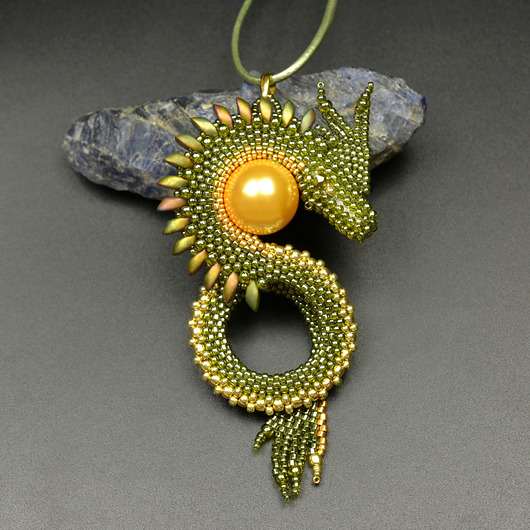 wisiory Orinys, wisior ze smokiem, beading
