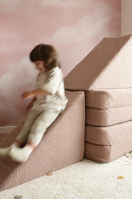 karuzele i girlandy do łóżeczka Zjeżdżalnia modułowa Playlo Eco Beżowa