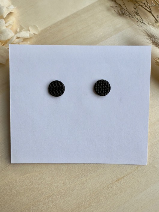 kolczyki z masy plastycznej Kolczyki Kółka sweterkowe - czarne