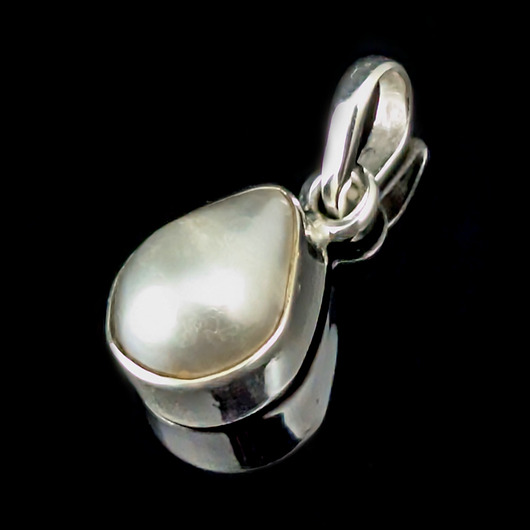 wisiory Subtelnosci z perłą