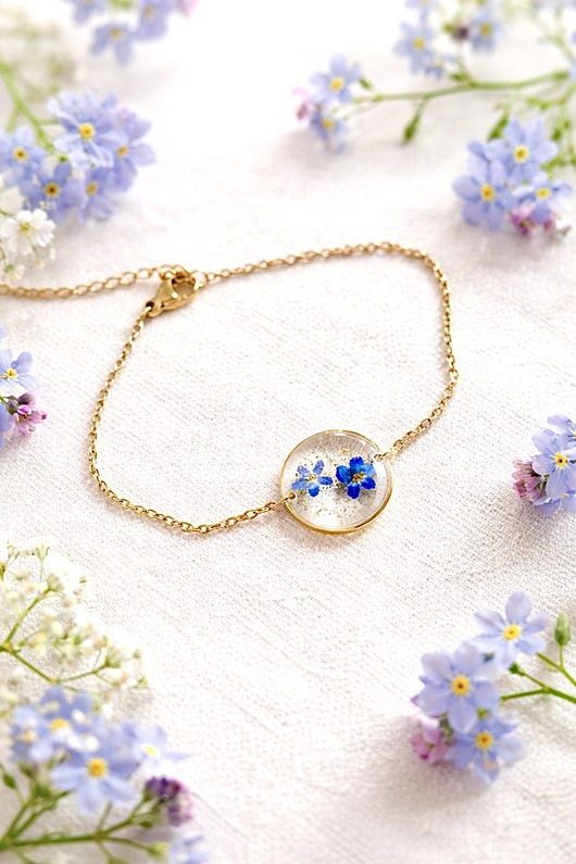 bransoletki z żywicy Bransoletka z prawdziwymi niezapominajkami Dla Mamy