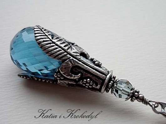 BLUE TOPAZ W KAPTURZE Katia i krokodyl