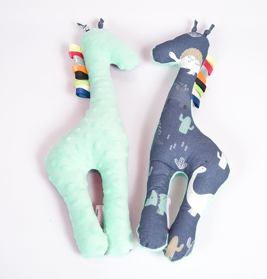 Żyrafa pluszak minky - dinozaury Minky and Cotton
