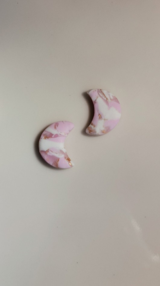 kolczyki z masy plastycznej Kolczyki sztyfty think pink XII