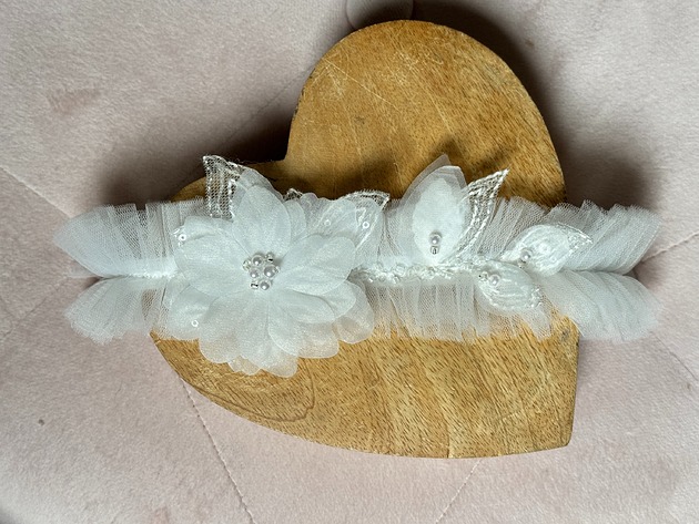 dodatki ślubne Podwiązka Mella