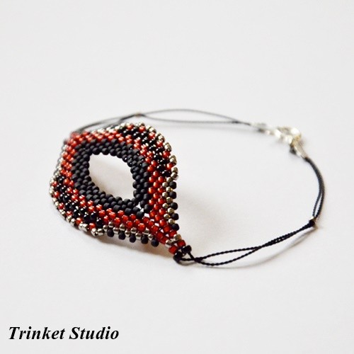 Geometrycznie-Frosted Ruby bransoletka Trinket Studio