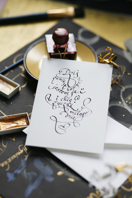 kartki scrapbooking Kartka artystyczna kaligrafowana ręcznie atramentem Miłego Dnia