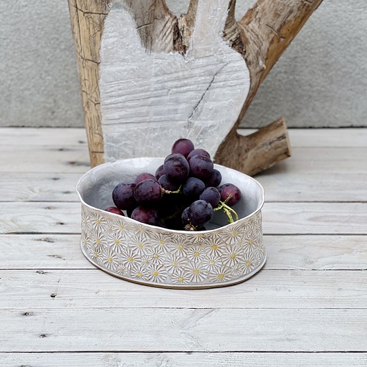 miski i misy Owalna misa na owoce w stokrotki