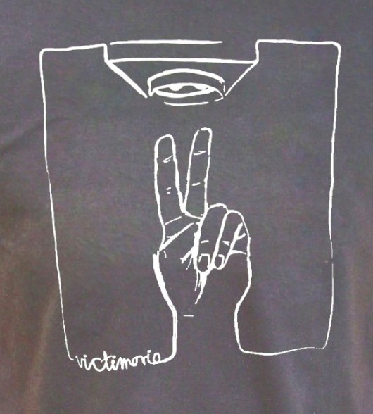 T-shirt unisex VICTIMORIO - ciemny grafit MUNGO