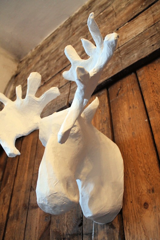 Biały Łoś PAPER SCULPTURE