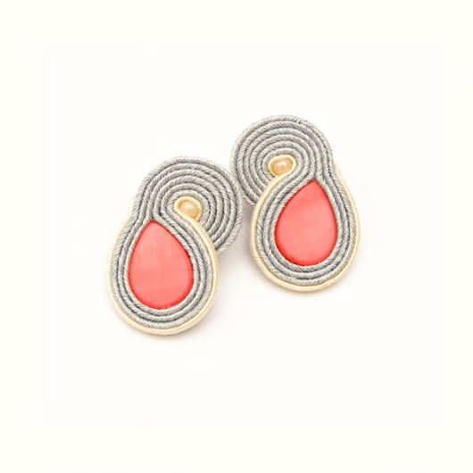 Soutache: koralowe sztyfty  maanuela