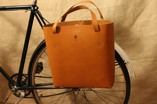 Bike Tote Bag Black Tree