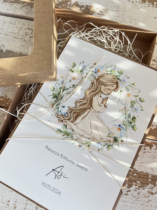 kartki na komunię Kartka komunijna ręcznie robiona z imieniem od matki chrzestnej
