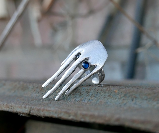 pierścionki - różne Pierścionek dłoń 14