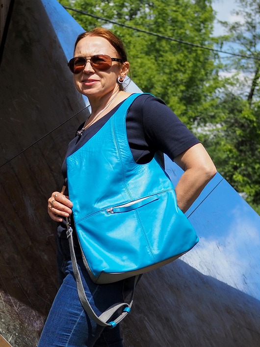Asymetryczna skórzana torebka Frida kagenbags