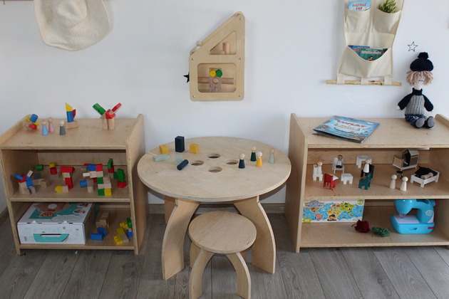 meble do pokoju dziecka Taboret do stolika BAJTEL naturalny