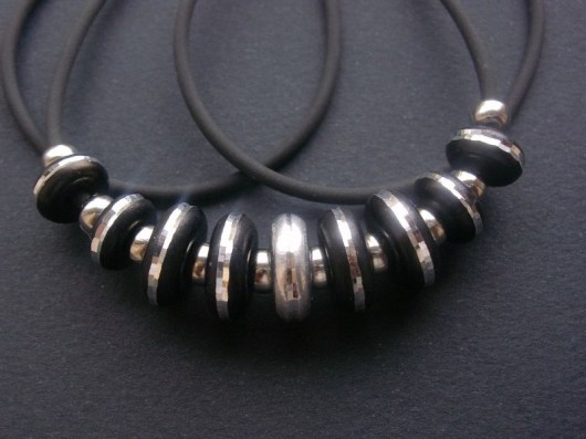 silver & black amanorii