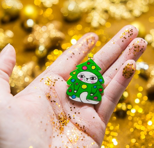 przypinki Przypinka kot-choinka