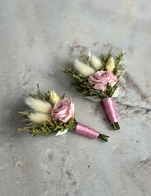 dodatki ślubne Butonierka ślubna dla Pana Młodego z wieczną różą