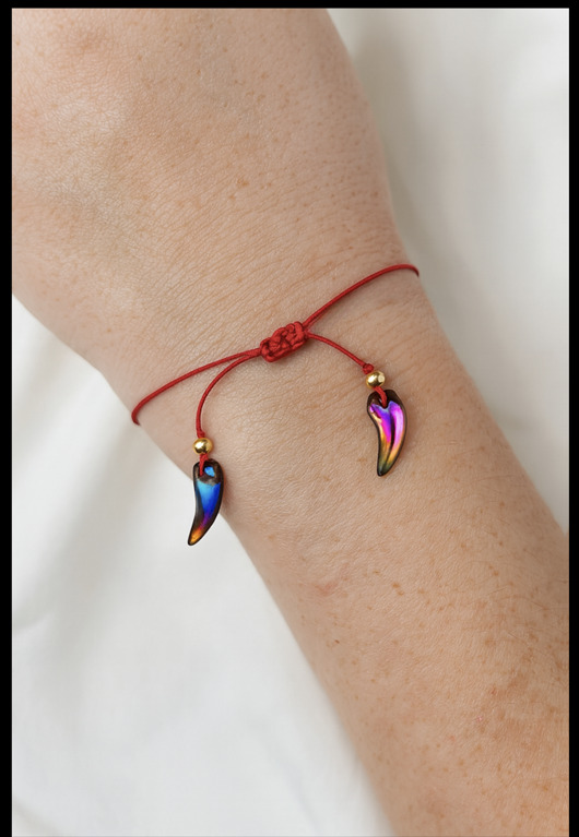 bransoletki na sznurku Bransoletka szczęścia czerwony sznurek  z rogami