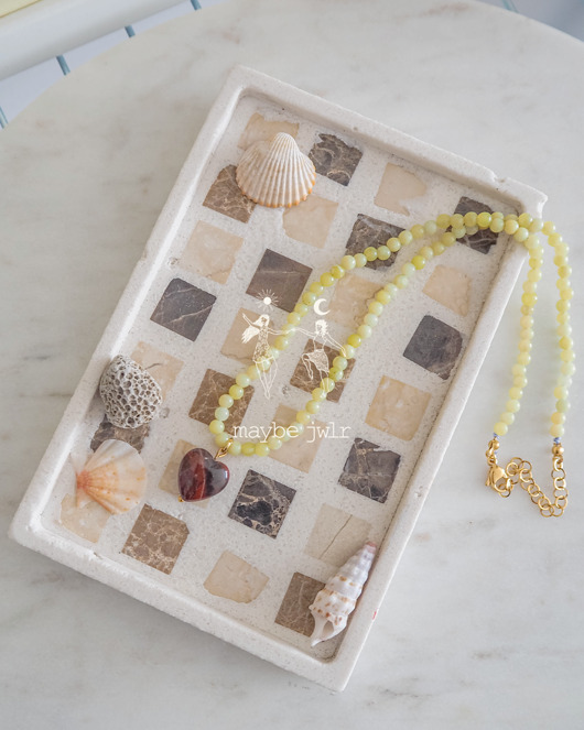 chokery Naszyjnik z kamieni z serduszkiem