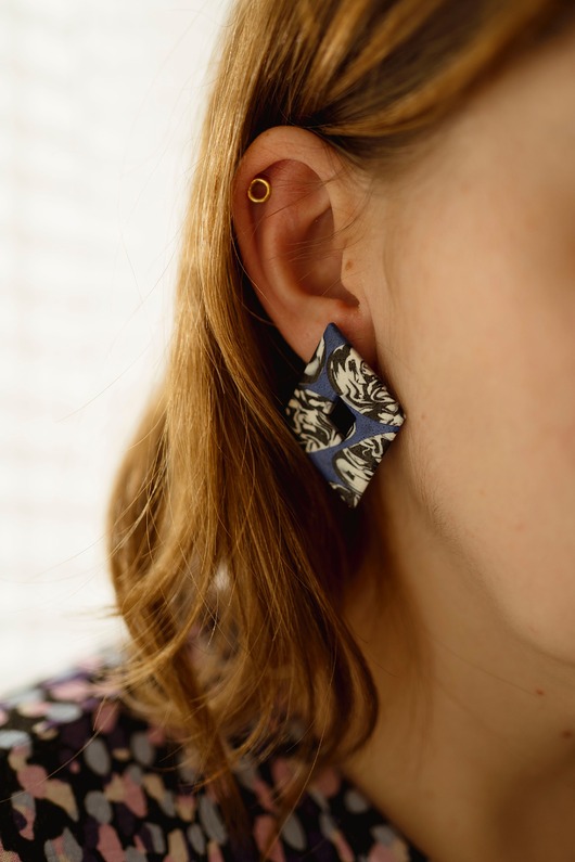 kolczyki z masy plastycznej Minimalistyczne sztyfty w geometrycznym kształcie