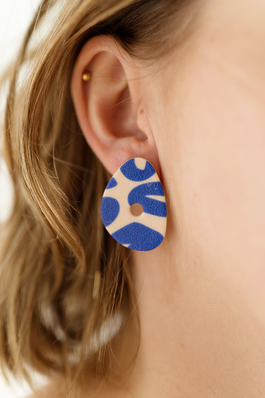 kolczyki z masy plastycznej Wiszące sztyfty w organicznym kształcie