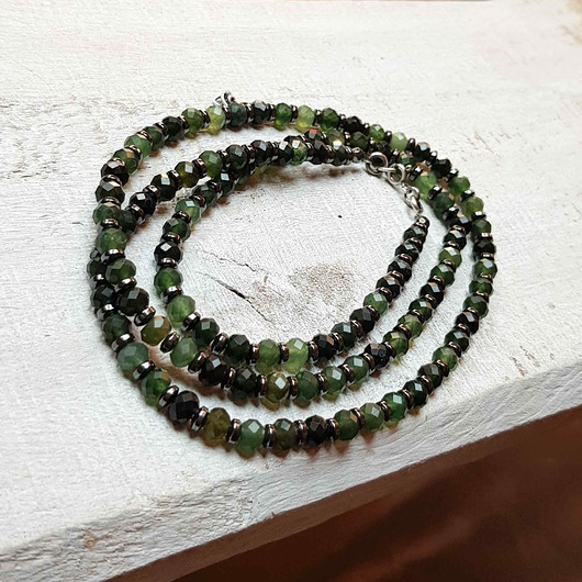 korale Korale jadeit szmaragdowy kors20