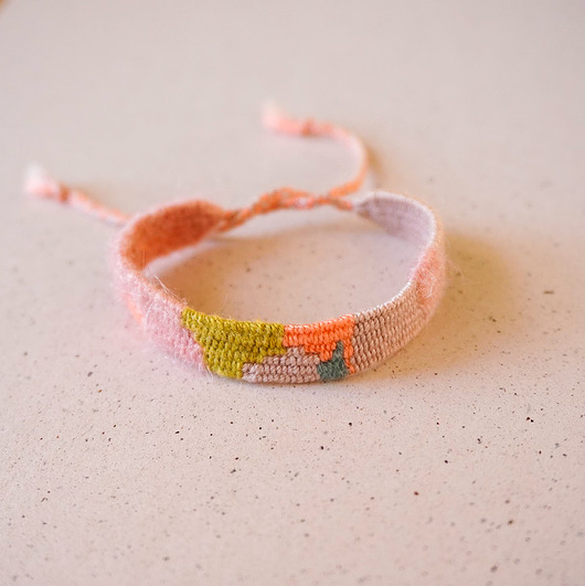 bransoletki na sznurku Kolorowa bransoletka tkana z muliny i włóczki na sznurku