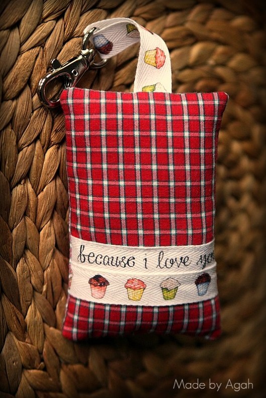 Brelok &quot;Because I love you&quot; z mufinkami made by agah