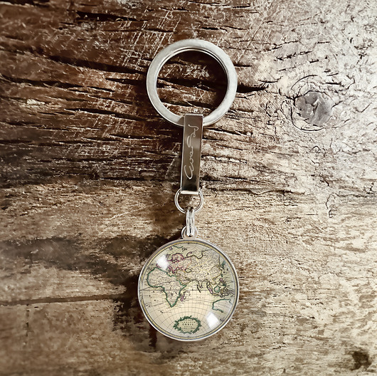 breloki Vintage world, stalowy brelok + box