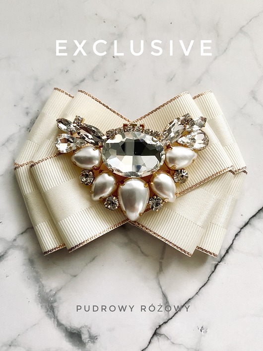 broszki Kolekcja  Exclusive  Brosza z ozdobą  z kryształami i perłami  NEW