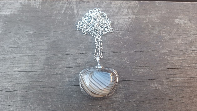 wisiory Z kamerą wśród zeber - wisiorek