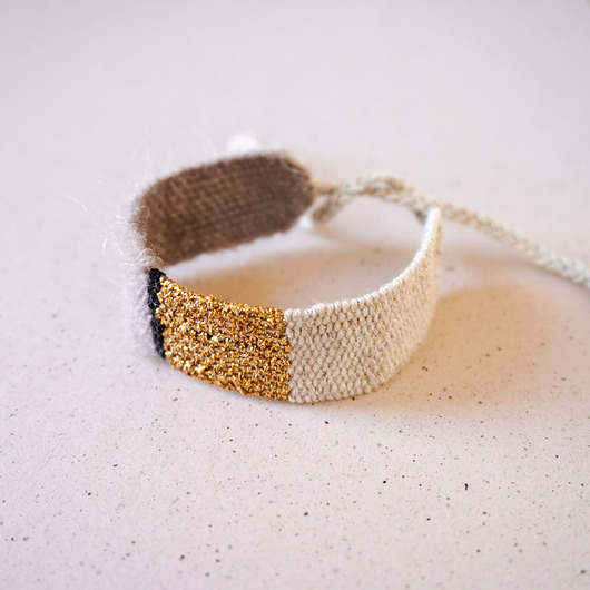 bransoletki - inne Minimalistyczna, szeroka bransoletka ręcznie robiona z nici