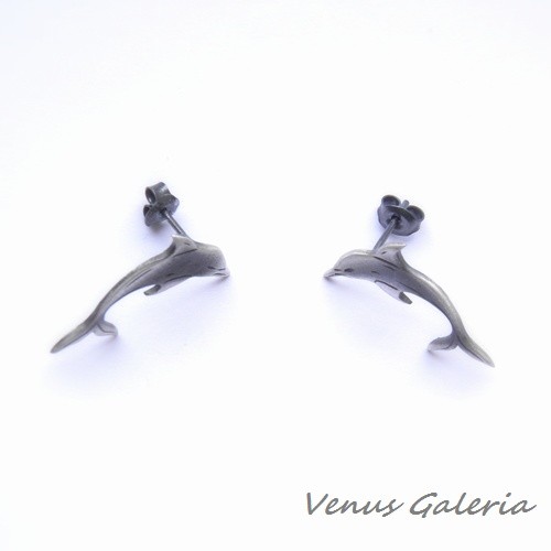 Kolczyki - Delfinki szare na sztyftach VENUS GALERIA